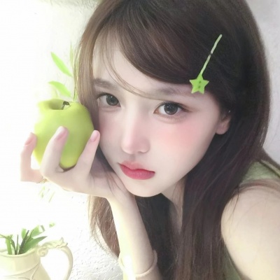 狠狠心动！绿色春天纯欲女头精选 女生头像 第3张