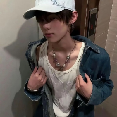宝藏发现✨高质量ins风干净帅气男生头像来袭 男生头像 第10张 宝藏发现✨高质量ins风干净帅气男生头像来袭 男生头像 第10张
