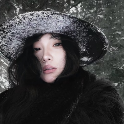 氛围感拉满的清冷破碎感白月光头像🌙 女生头像 第10张 氛围感拉满的清冷破碎感白月光头像🌙 女生头像 第10张
