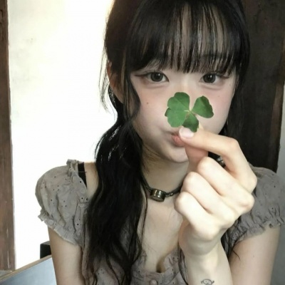 大赞!这些ins纯欲清纯女头杀疯啦 女生头像 第8张 大赞!这些ins纯欲清纯女头杀疯啦 女生头像 第8张
