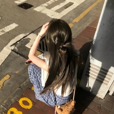 被这组ins小众唯美女生背影头像美哭啦 女生头像 第5张