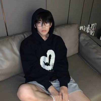 帅哭😭 这组ins氛围超酷个性男生头像绝了 男生头像 第8张 帅哭😭 这组ins氛围超酷个性男生头像绝了 男生头像 第8张