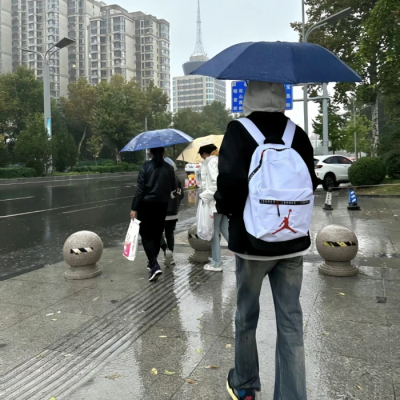 被这组氛围帅气男生头像帅晕了 男生头像 第2张 被这组氛围帅气男生头像帅晕了 男生头像 第2张