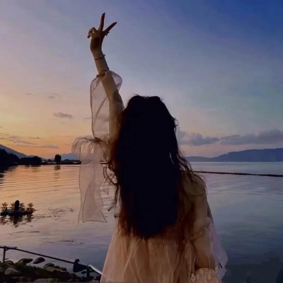 唯美氛围感女生头像,狠狠心动了 女生头像 第10张 唯美氛围感女生头像,狠狠心动了 女生头像 第10张