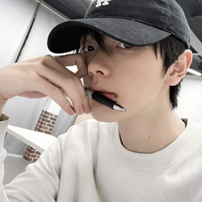 小众宝藏！ins风氛围感男生头像精选 男生头像 第8张