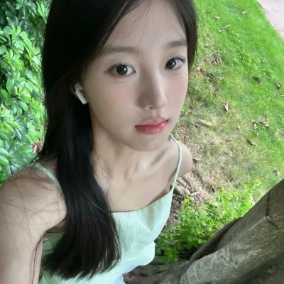 狠狠心动！绿色春天纯欲女头精选 女生头像 第2张