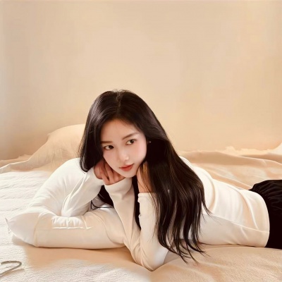 挖到宝啦!小众风格真人女头来袭👸 女生头像 第9张 挖到宝啦!小众风格真人女头来袭👸 女生头像 第9张