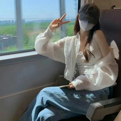 狠狠心动！清新脱俗女生头像来袭 女生头像 第4张