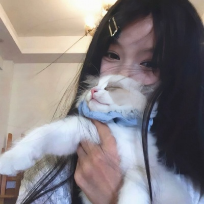 和猫咪合拍的女生头像 女生头像 第10张
