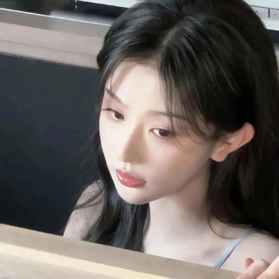 狠狠心动！小众气质女头精选🥰 女生头像 第2张