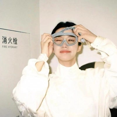 狠狠心动！小众气质女头精选🥰 女生头像 第9张