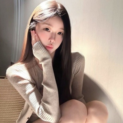 贵气高级感ins风女生头像,氛围感拉满的精致 女生头像 第7张 贵气高级感ins风女生头像,氛围感拉满的精致 女生头像 第7张