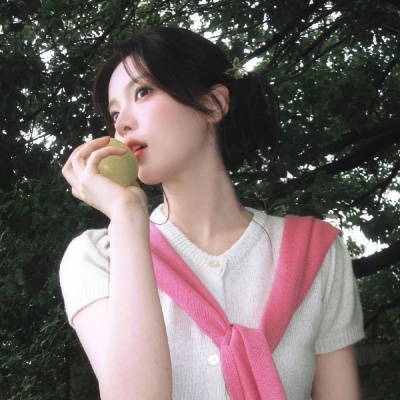 2025必看!热门ins高清小众女头像 女生头像 第4张 2025必看!热门ins高清小众女头像 女生头像 第4张