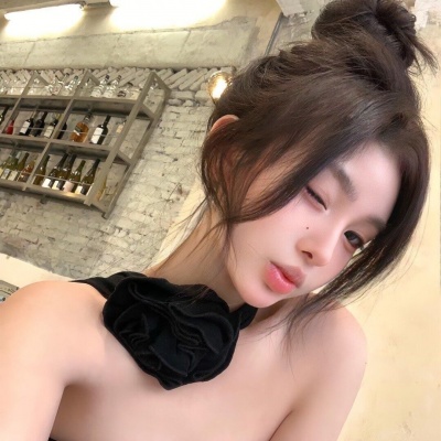 小众宝藏!ins风气质女头精选,氛围感拉满 女生头像 第4张 小众宝藏!ins风气质女头精选,氛围感拉满 女生头像 第4张