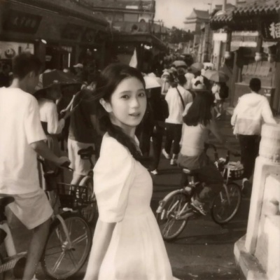 小众审美！复古文艺女生头像合集，每一张都有故事感 女生头像 第8张