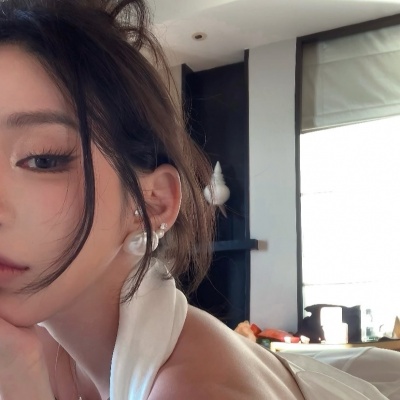 气质小众ins风女头,高级氛围感拉满 女生头像 第6张 气质小众ins风女头,高级氛围感拉满 女生头像 第6张