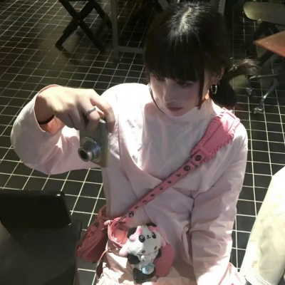 超有格调的ins小众个性女生头像,独特不撞款 女生头像 第7张 超有格调的ins小众个性女生头像,独特不撞款 女生头像 第7张