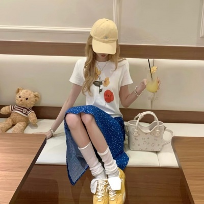 贵气高级感ins风女生头像,氛围感拉满的精致 女生头像 第1张 贵气高级感ins风女生头像,氛围感拉满的精致 女生头像 第1张