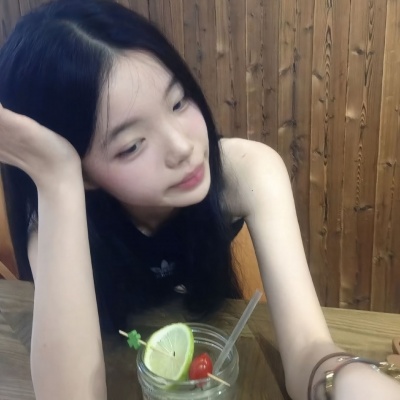 2026超火ins风小众女头｜氛围感拉满不撞款，温柔高级感拿捏了 女生头像 第7张