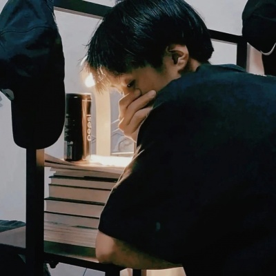 ins高级男生头像推荐|巨好看质感款,轻松拿捏男神感 男生头像 第5张 ins高级男生头像推荐|巨好看质感款,轻松拿捏男神感 男生头像 第5张