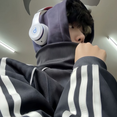 高级感拉满!ins风侧脸小众男头 不撞款的清冷系 男生头像 第3张 高级感拉满!ins风侧脸小众男头 不撞款的清冷系 男生头像 第3张