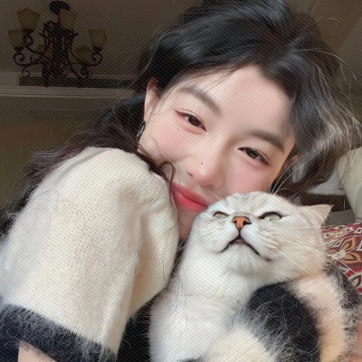 温柔系抱猫女头推荐：和猫咪贴贴的瞬间，每一张都超治愈 女生头像 第7张