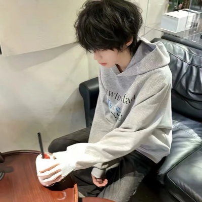 2026热门小清新帅气男头｜清爽系颜值，适配各种社交平台 男生头像 第6张