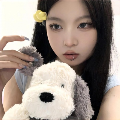 小众明媚气质女头分享｜清新治愈风，适配各种社交账号 女生头像 第4张