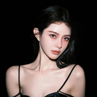 2026热门高级黑色女头|小众不撞款,御姐 / 甜酷风任选 女生头像 第1张 2026热门高级黑色女头|小众不撞款,御姐 / 甜酷风任选 女生头像 第1张