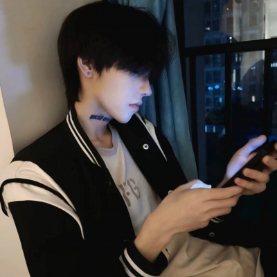 拒绝烂大街!小众个性男头推荐,彰显男生独特审美 男生头像 第7张 拒绝烂大街!小众个性男头推荐,彰显男生独特审美 男生头像 第7张