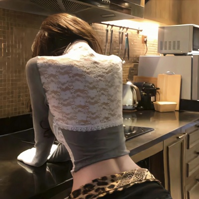 唯美气质性感露背背影女生头像,高级感拉满 女生头像 第2张 唯美气质性感露背背影女生头像,高级感拉满 女生头像 第2张