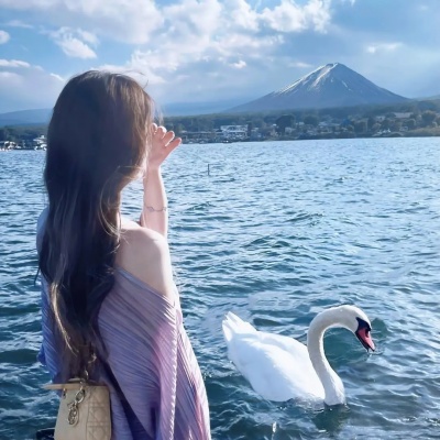 高级小众风潮流女头|个性十足,轻松拿捏时尚感 女生头像 第7张 高级小众风潮流女头|个性十足,轻松拿捏时尚感 女生头像 第7张