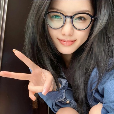小众明媚气质女头分享｜清新治愈风，适配各种社交账号 女生头像 第2张