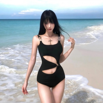 绝美清冷氛围感女头来袭,唯美疏离感直接拉满 女生头像 第9张 绝美清冷氛围感女头来袭,唯美疏离感直接拉满 女生头像 第9张