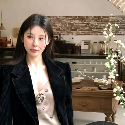 2026年新更高级气质女头:拒绝平庸,做社交平台精致女孩 女生头像 第3张 2026年新更高级气质女头:拒绝平庸,做社交平台精致女孩 女生头像 第3张