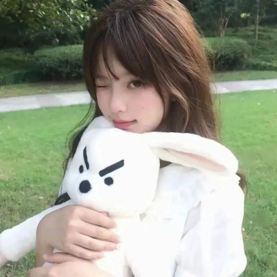 2026热门干净女头合集,简约温柔风女生 女生头像 第1张 2026热门干净女头合集,简约温柔风女生 女生头像 第1张