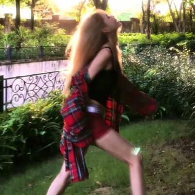氛围感拉满的自由感女头,随性洒脱超绝 女生头像 第9张 氛围感拉满的自由感女头,随性洒脱超绝 女生头像 第9张