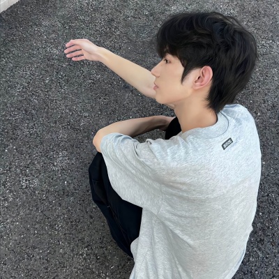 氛围感天花板!ins风侧脸男头合集,帅到戳心巴 男生头像 第5张 氛围感天花板!ins风侧脸男头合集,帅到戳心巴 男生头像 第5张
