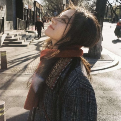 复古气质文艺女生头像|胶片感滤镜下的温柔定格 女生头像 第3张 复古气质文艺女生头像|胶片感滤镜下的温柔定格 女生头像 第3张
