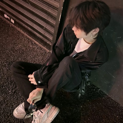 小众氛围拉满!帅气男生头像合集,不撞款还显格调 男生头像 第5张 小众氛围拉满!帅气男生头像合集,不撞款还显格调 男生头像 第5张