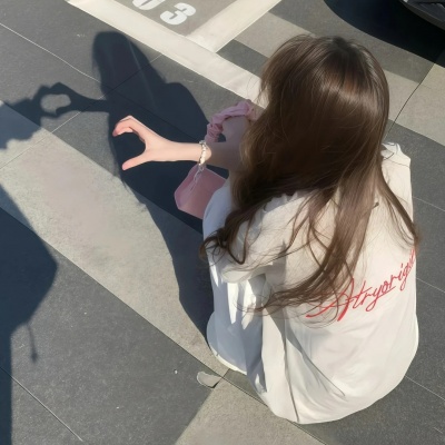 高级公主风千金背影女头｜温柔又显贵 女生头像 第10张