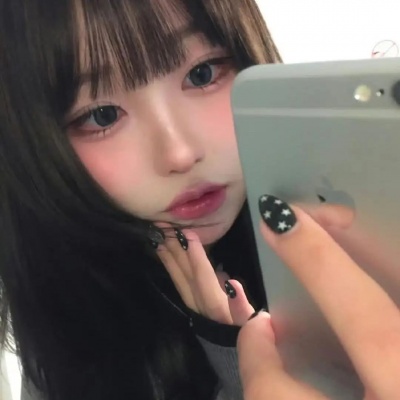 原宿风小众女生头像｜软妹 / 辣妹专属，低饱和色调超显质感 女生头像 第1张