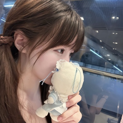 2026新款ins个性小众女头｜温柔又有辨识度 女生头像 第3张