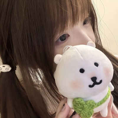 简单ins风小众女头推荐|简约高级,轻松拿捏松弛感 女生头像 第5张 简单ins风小众女头推荐|简约高级,轻松拿捏松弛感 女生头像 第5张