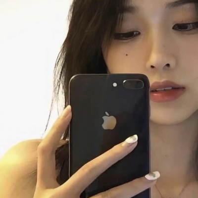 小众感拉满的一左一右情侣真人情头 情侣头像 第10张