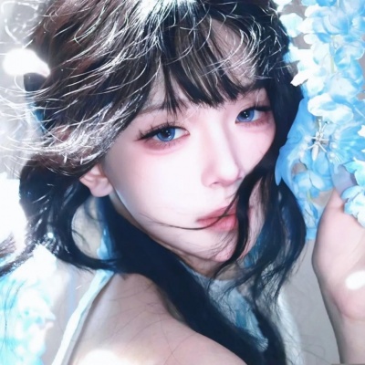 小众高级!ins蓝韵感滤镜女生头像 质感爆棚合集 女生头像 第2张 小众高级!ins蓝韵感滤镜女生头像 质感爆棚合集 女生头像 第2张