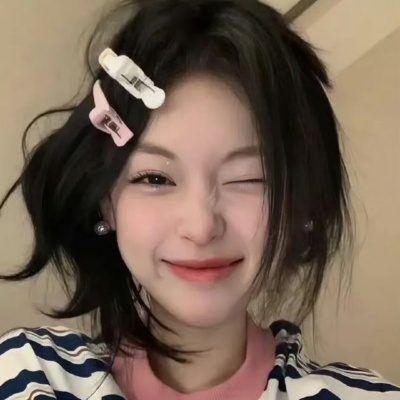 2025年ins女头像精选:小众个性高颜值款速存 女生头像 第2张 2025年ins女头像精选:小众个性高颜值款速存 女生头像 第2张
