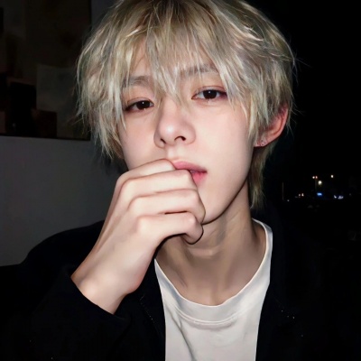宝藏微信小众男头来袭,高级感拉满不撞款 男生头像 第9张 宝藏微信小众男头来袭,高级感拉满不撞款 男生头像 第9张