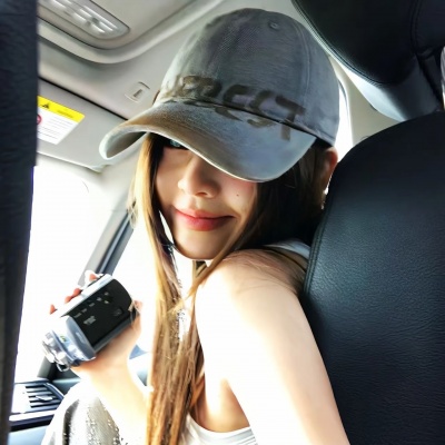 时尚个性小众女头推荐：高级感拉满，适合追求独特的你 女生头像 第3张