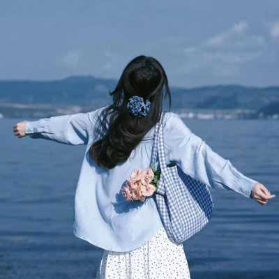 被狠狠拿捏的氛围感!自由小众风景女生背影头像 女生头像 第2张 被狠狠拿捏的氛围感!自由小众风景女生背影头像 女生头像 第2张